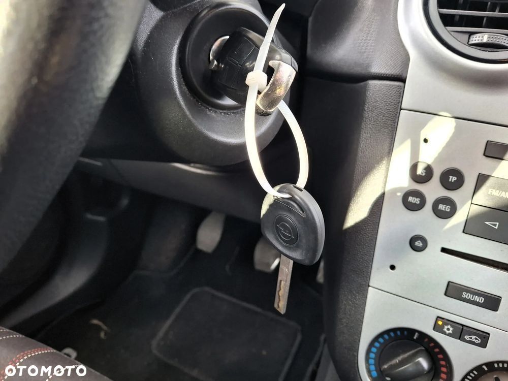 Opel Corsa 1.4 16V 150 Jahre - 37