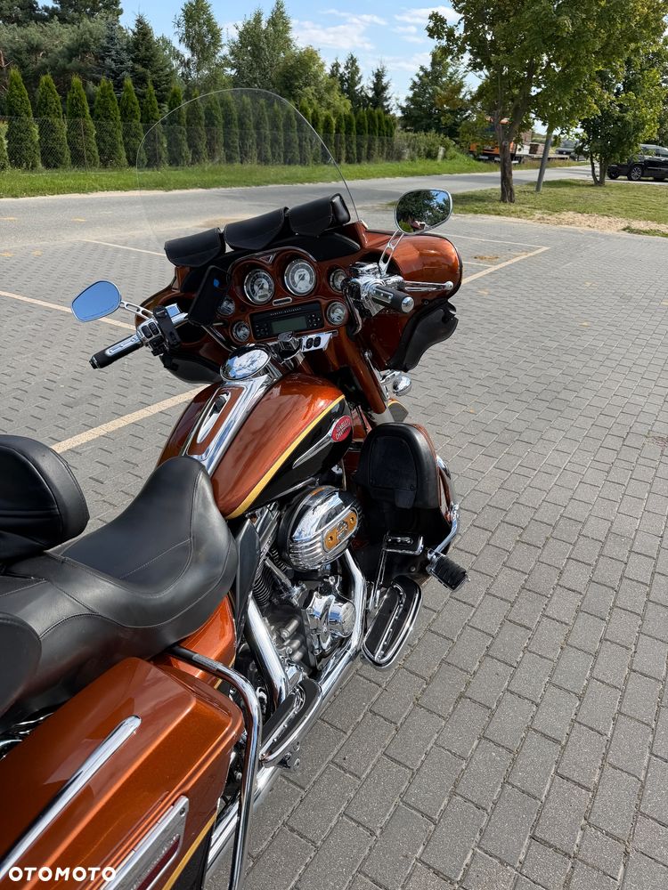 Harley-Davidson FLH Electra Glide - 16
