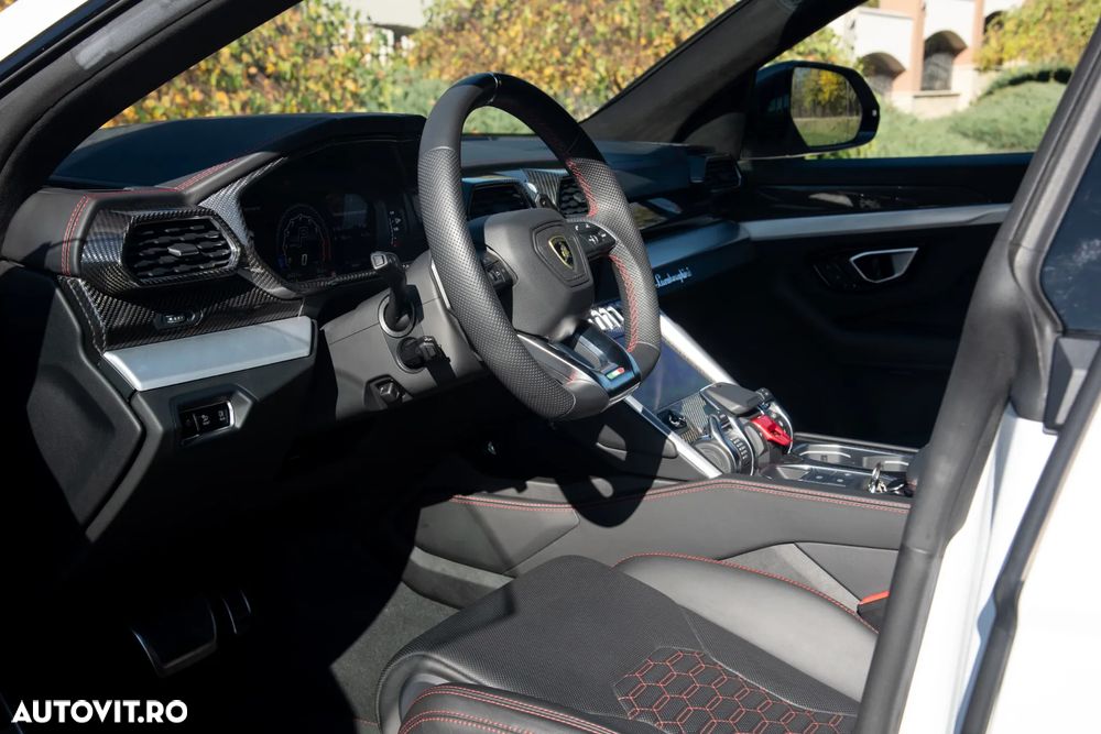 Lamborghini URUS Standard - 24
