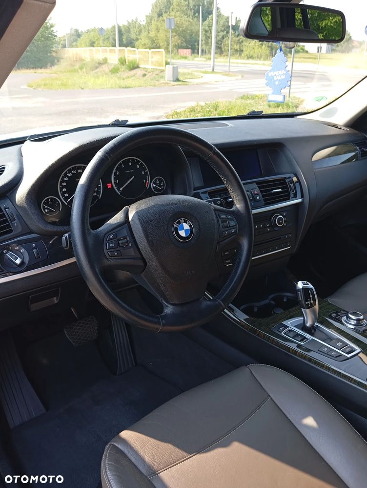 BMW X3 28i xDrive - 15