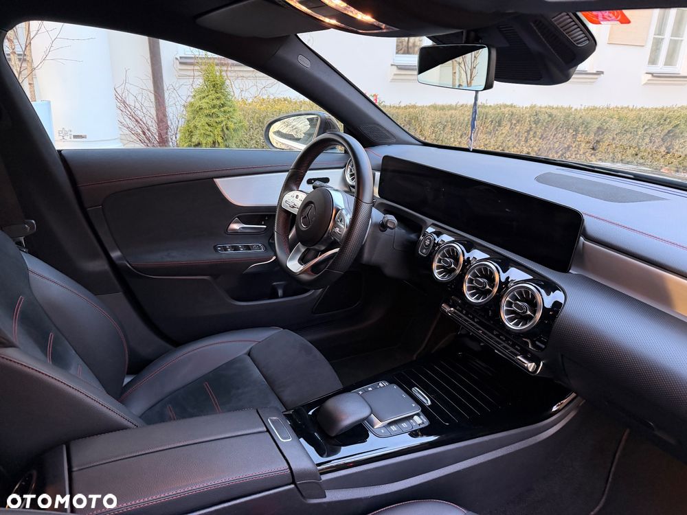 Mercedes-Benz CLA 200 AMG Line 7G-DCT - 22