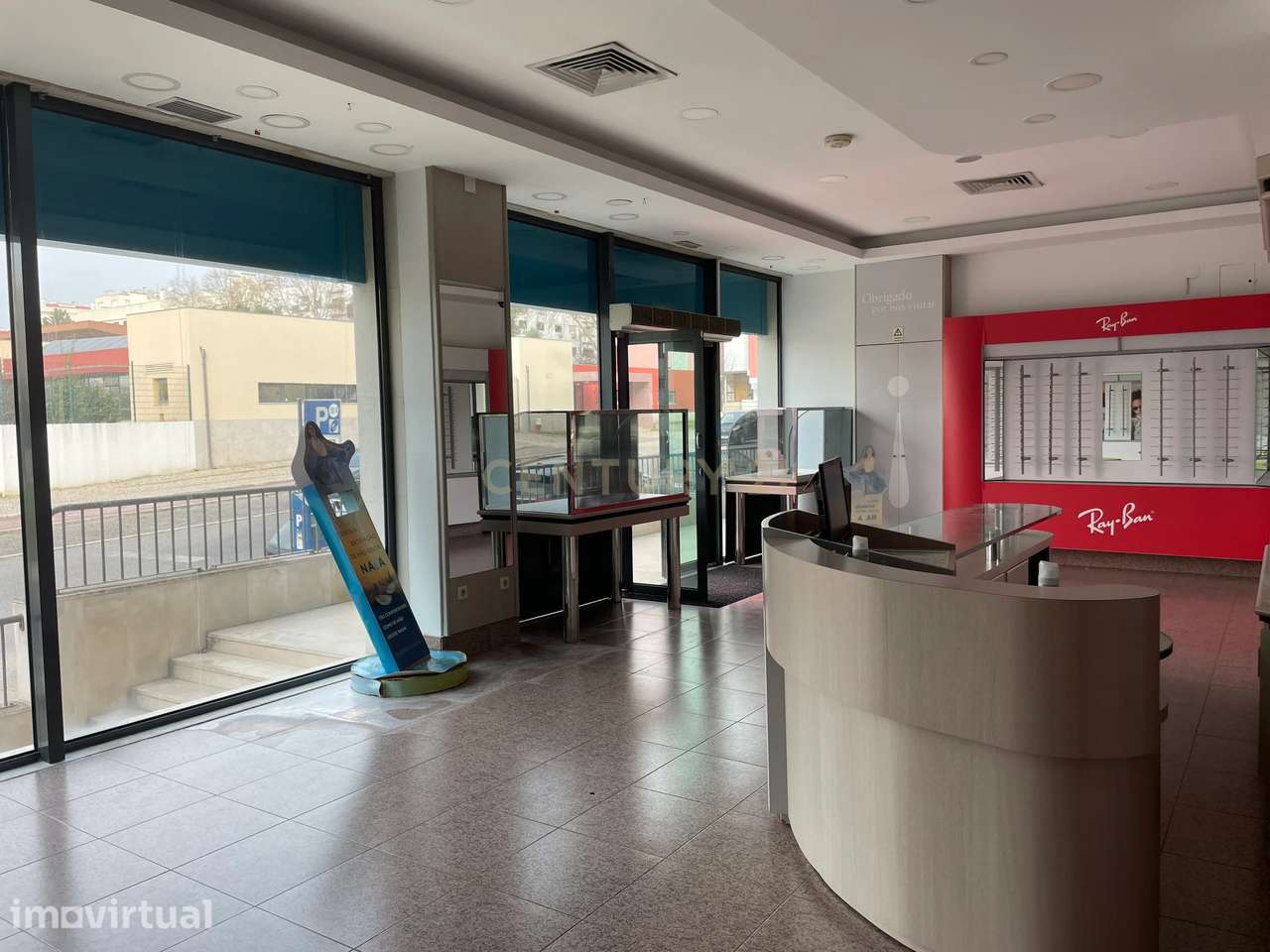 Loja com 130 m2 no CENTRO EMPRESARIAL DE TELHEIRAS - Grande imagem: 4/10