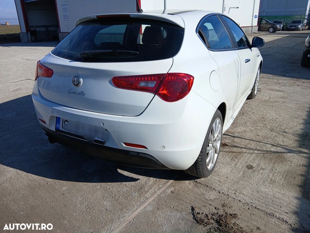 Alfa Romeo Giulietta 1.6 JTDM 16V - 3