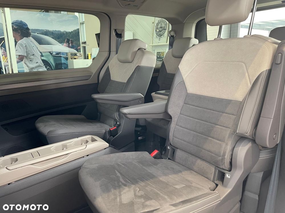 Volkswagen Multivan - 8