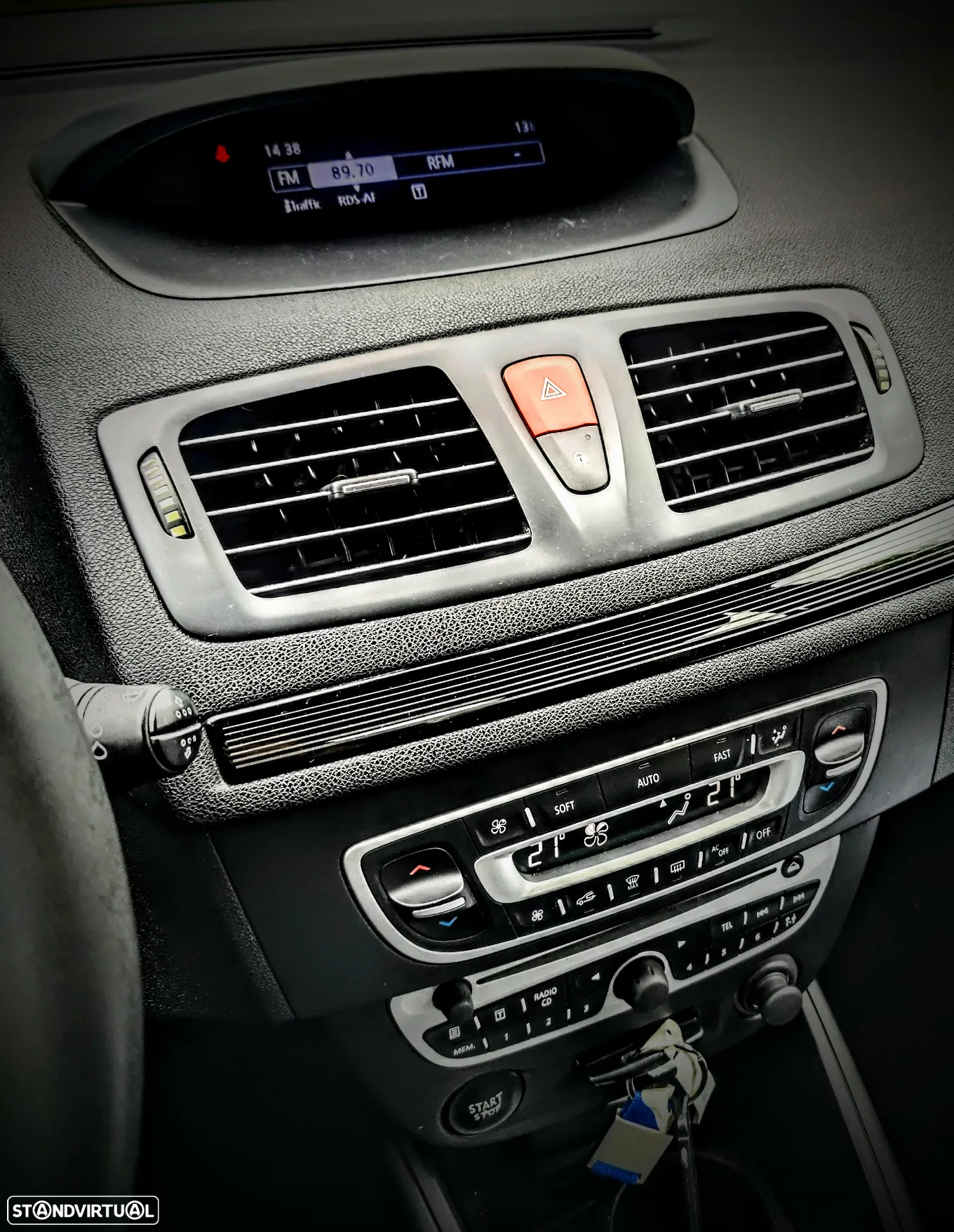 Renault Mégane BLUE dCi 115 BUSINESS EDITION - 12
