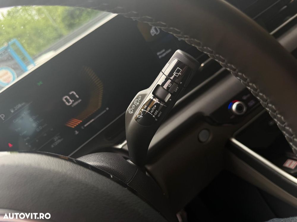 Kia Carnival - 16