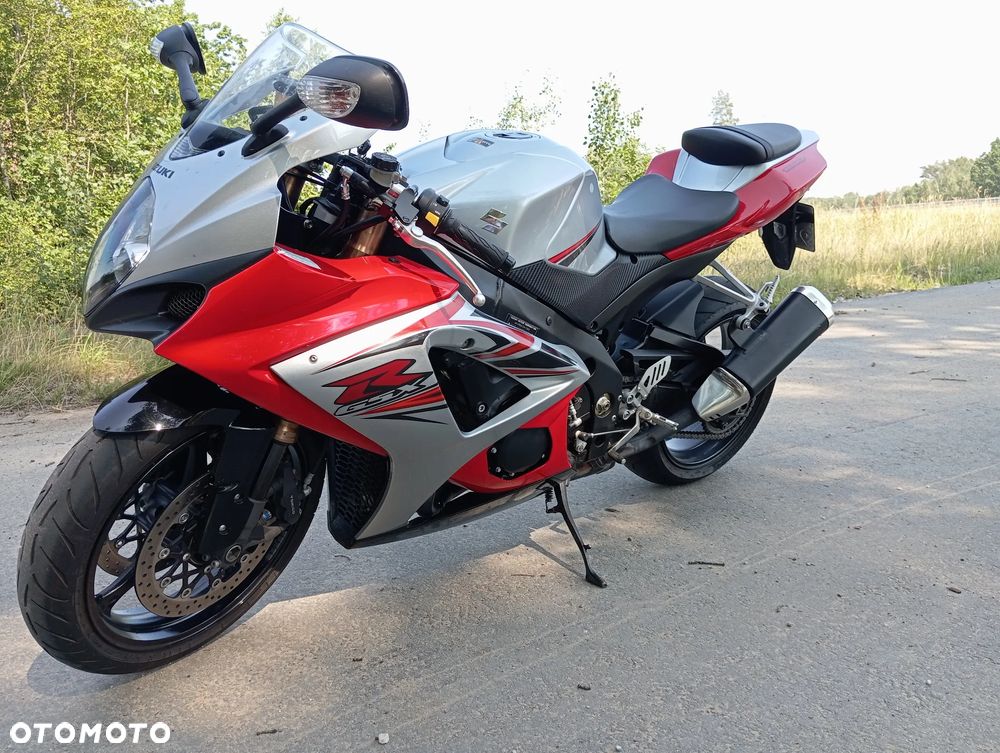 Suzuki GSX-R - 1