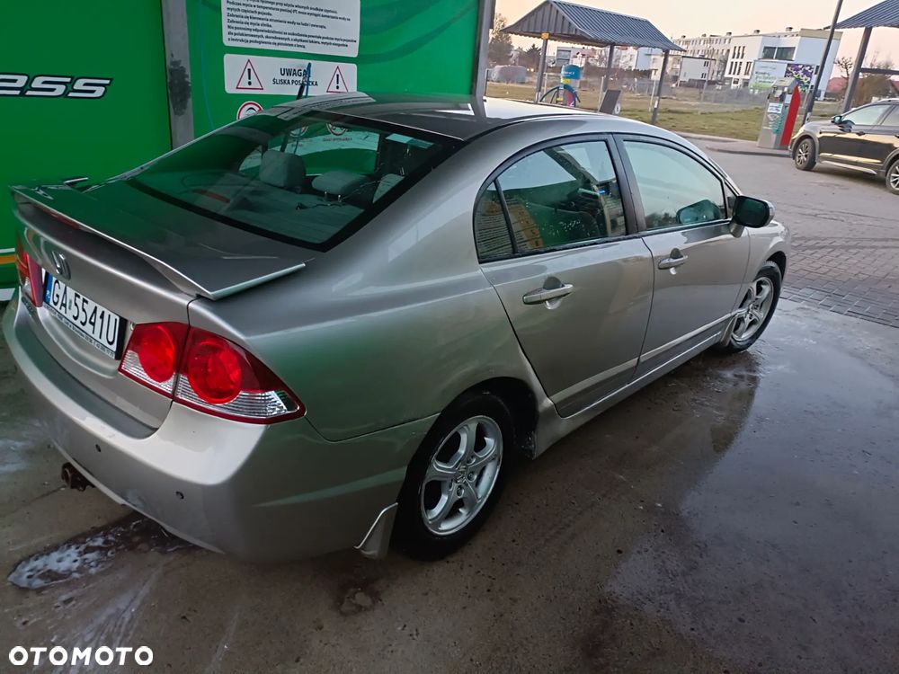 Honda Civic 1.8 Comfort - 6
