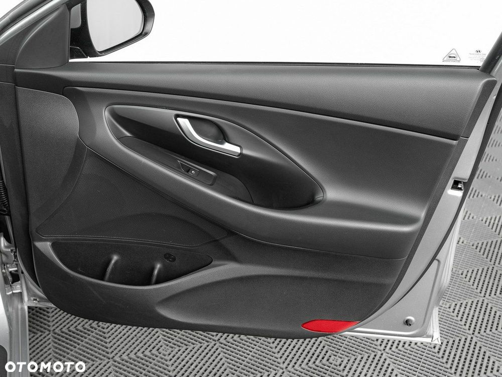 Hyundai i30 1.5 DPI Classic + - 27