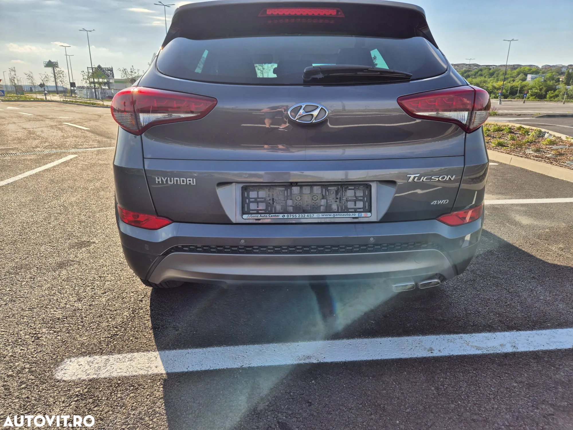 Hyundai Tucson 2.0 CRDI 4WD Automatik Advantage - 9