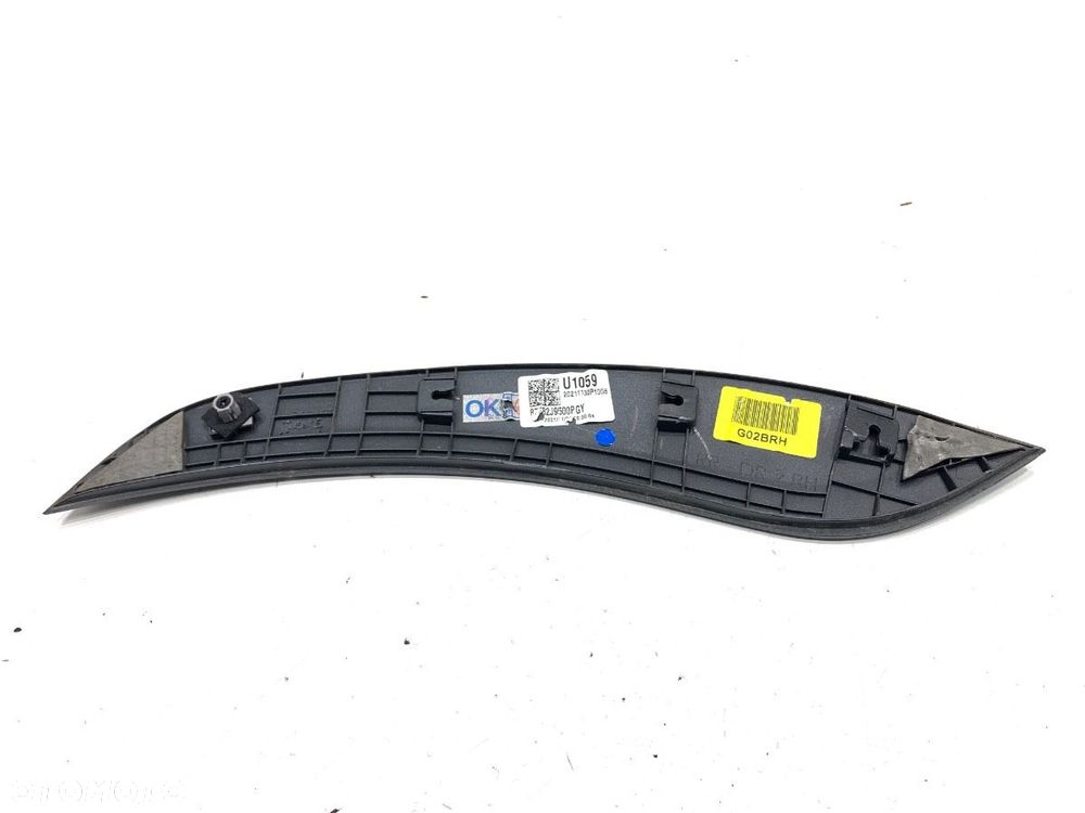 LISTWA DRZWI PRAWY TYŁ  HYUNDAI KONA (OS, OSE, OSI) 2017 - 2022 1.6 GDi Hybrid 77 kW [105 KM] - 4