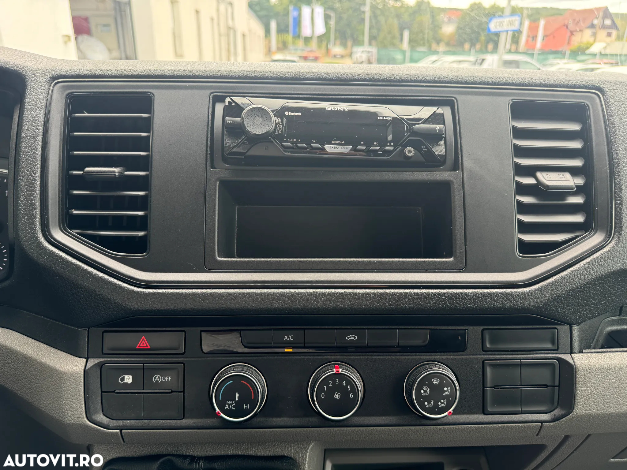 Volkswagen Crafter - 14