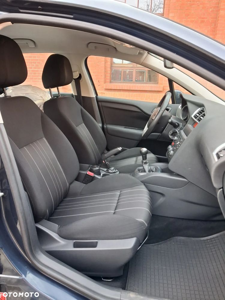 Citroën C4 HDi 90 Attraction - 9