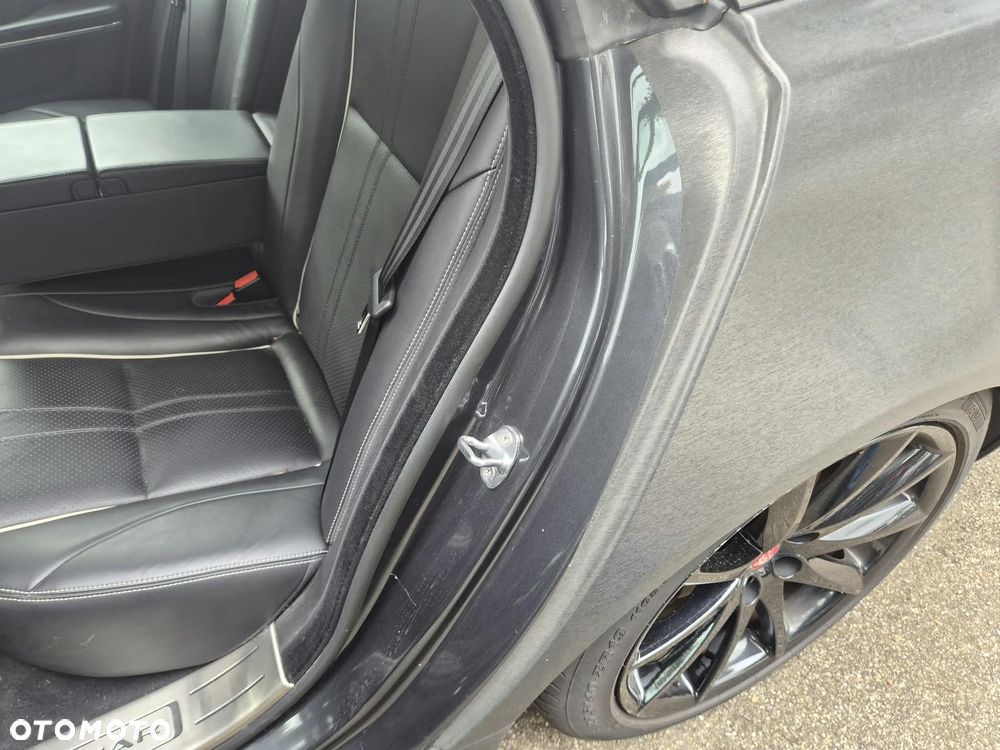 Jaguar XJ - 15