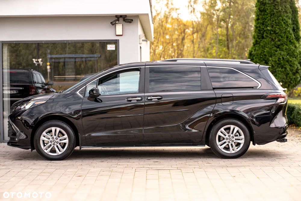 Toyota Sienna - 19
