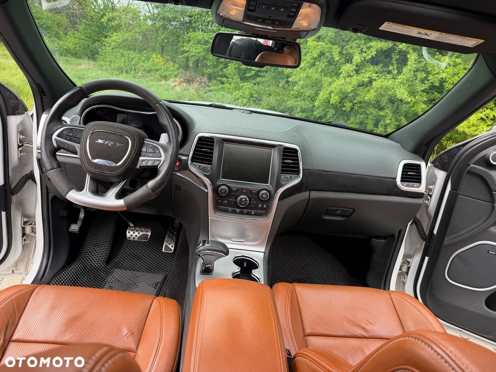 Jeep Grand Cherokee SRT - 21