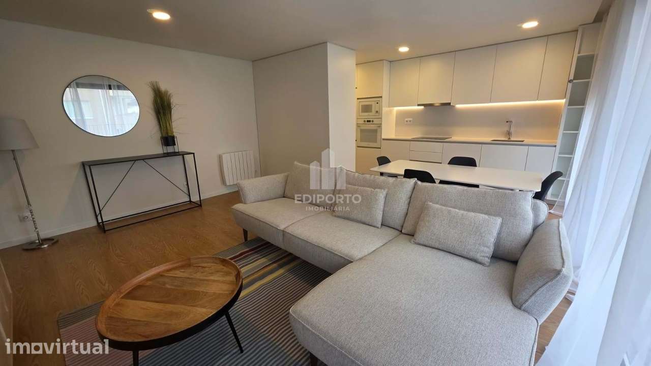 Apartamento T2 mobilado como novo com garagem e varanda – Coimbrões, V - Grande imagem: 4/24