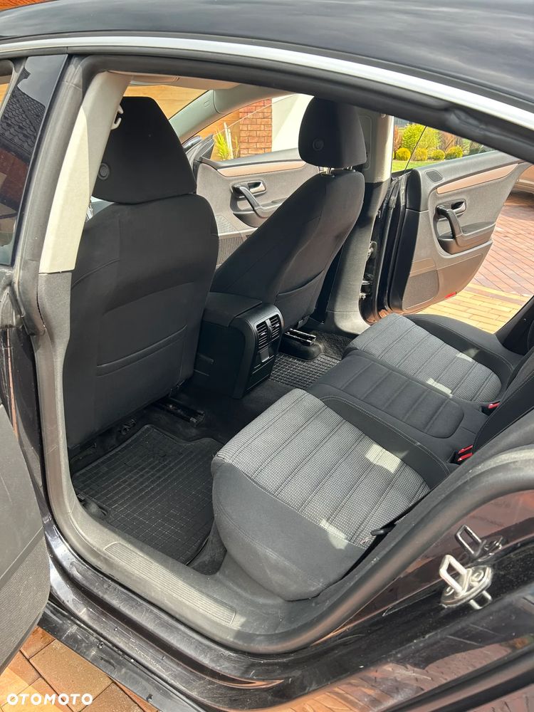 Volkswagen Passat CC - 23