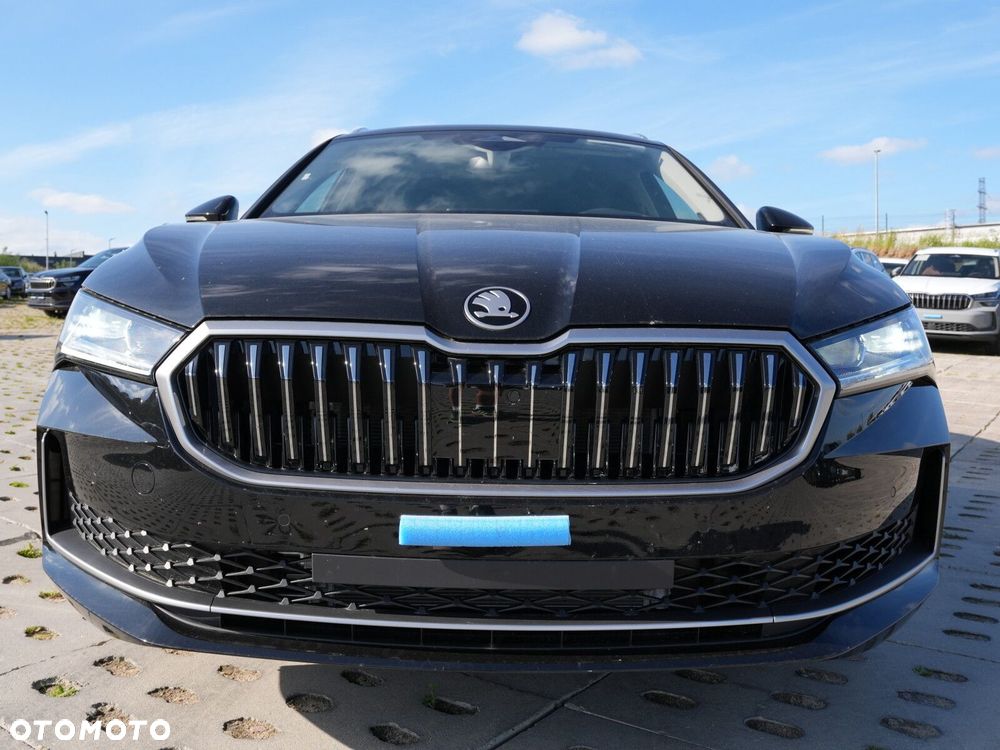 Skoda Superb 2.0 TDI SCR 4x4 L&K DSG - 9