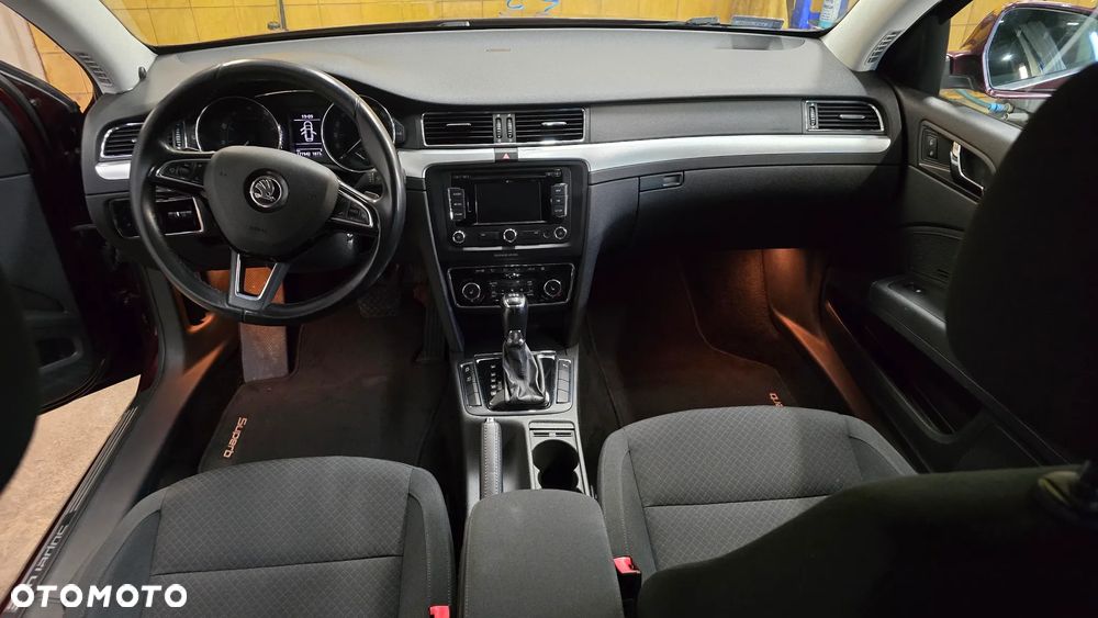Skoda Superb 1.8 TSI Ambition DSG - 6