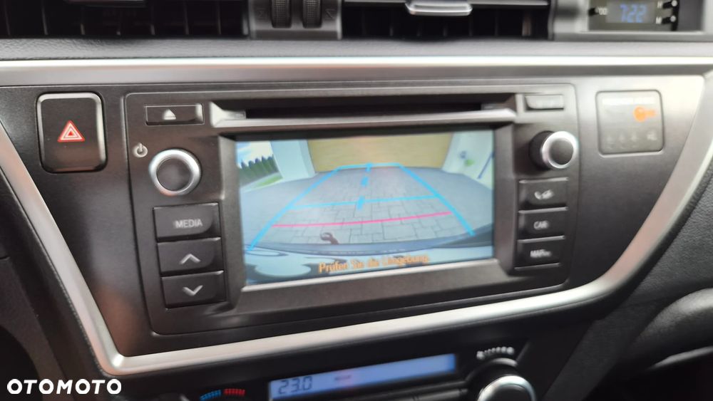 Toyota Auris 1.6 Valvematic Edition - 10