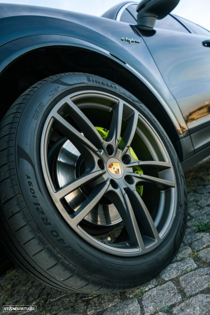 Porsche Cayenne E-Hybrid - 9