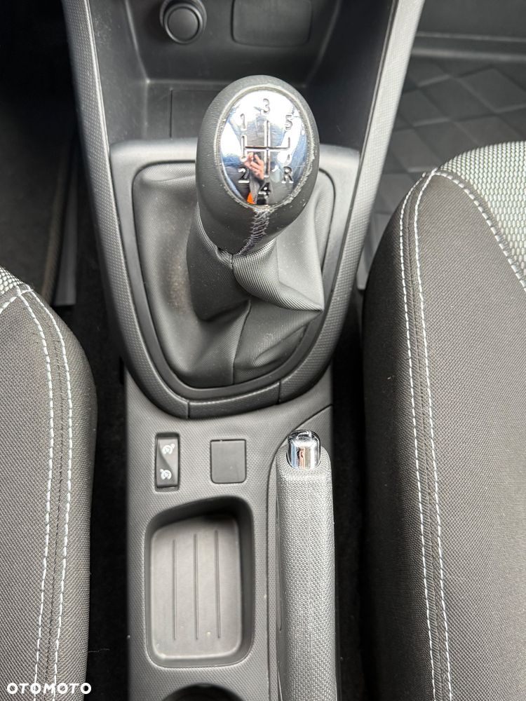 Renault Clio 1.2 16V 75 Experience - 23