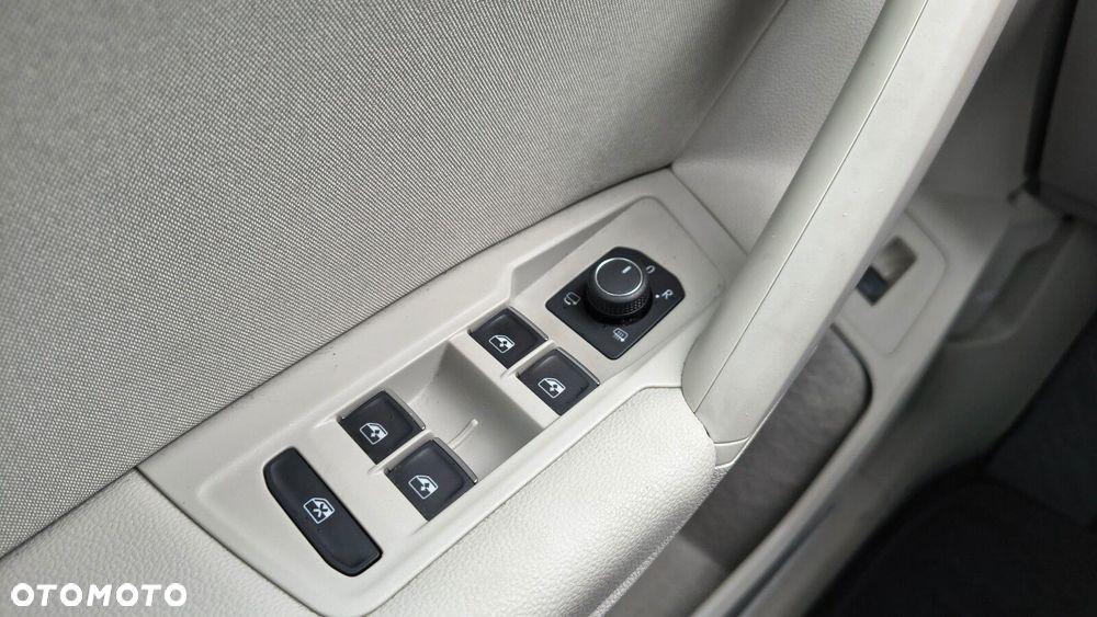 Volkswagen Tiguan 2.0 TDI SCR 4Mot Elegance DSG - 35
