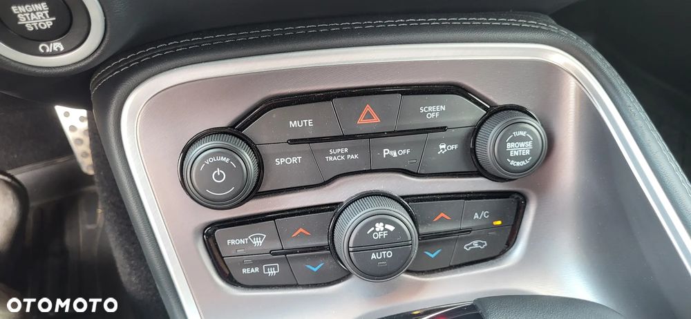Dodge Challenger Automatik R/T Plus - 10