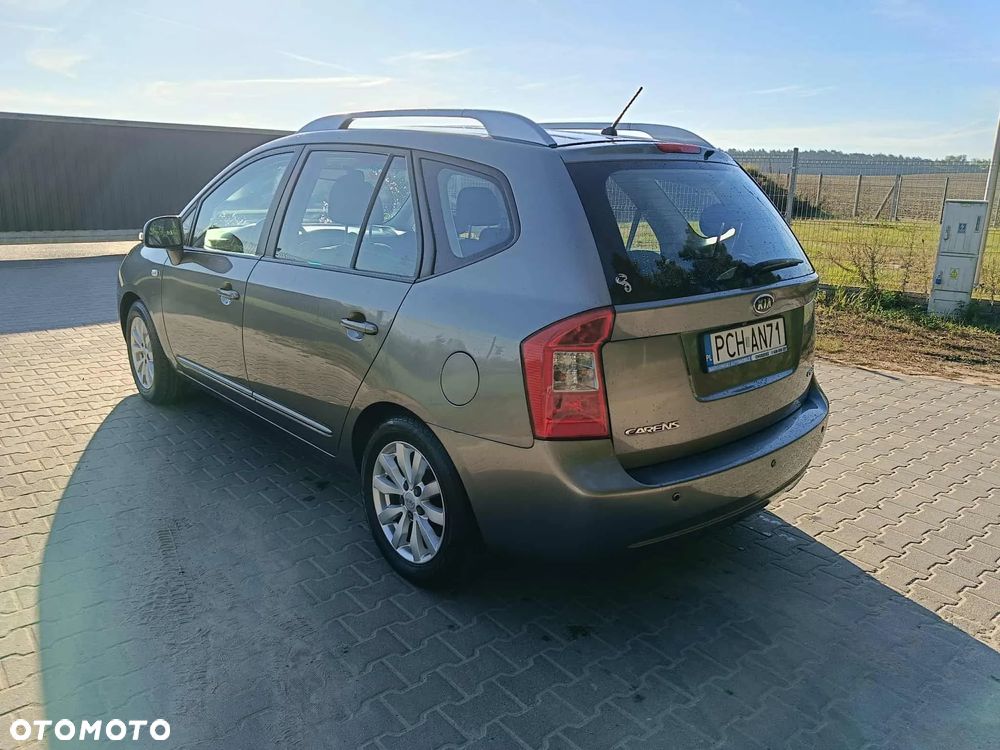 Kia Carens 1.6 Tour - 5