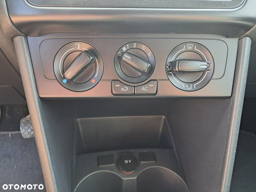 Volkswagen Polo - 15