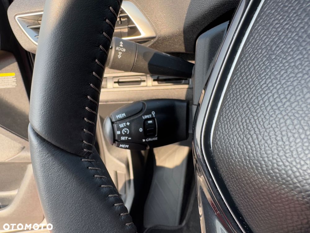 Peugeot 3008 - 17