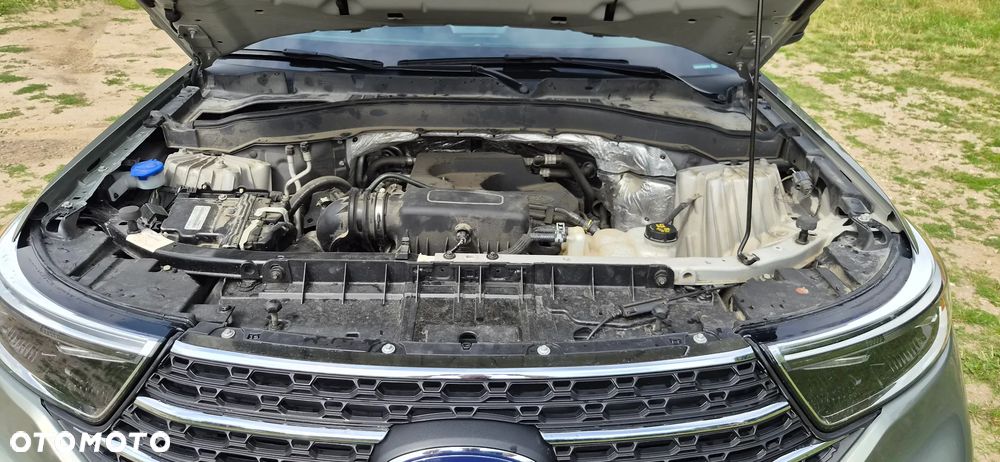 Ford Explorer - 27