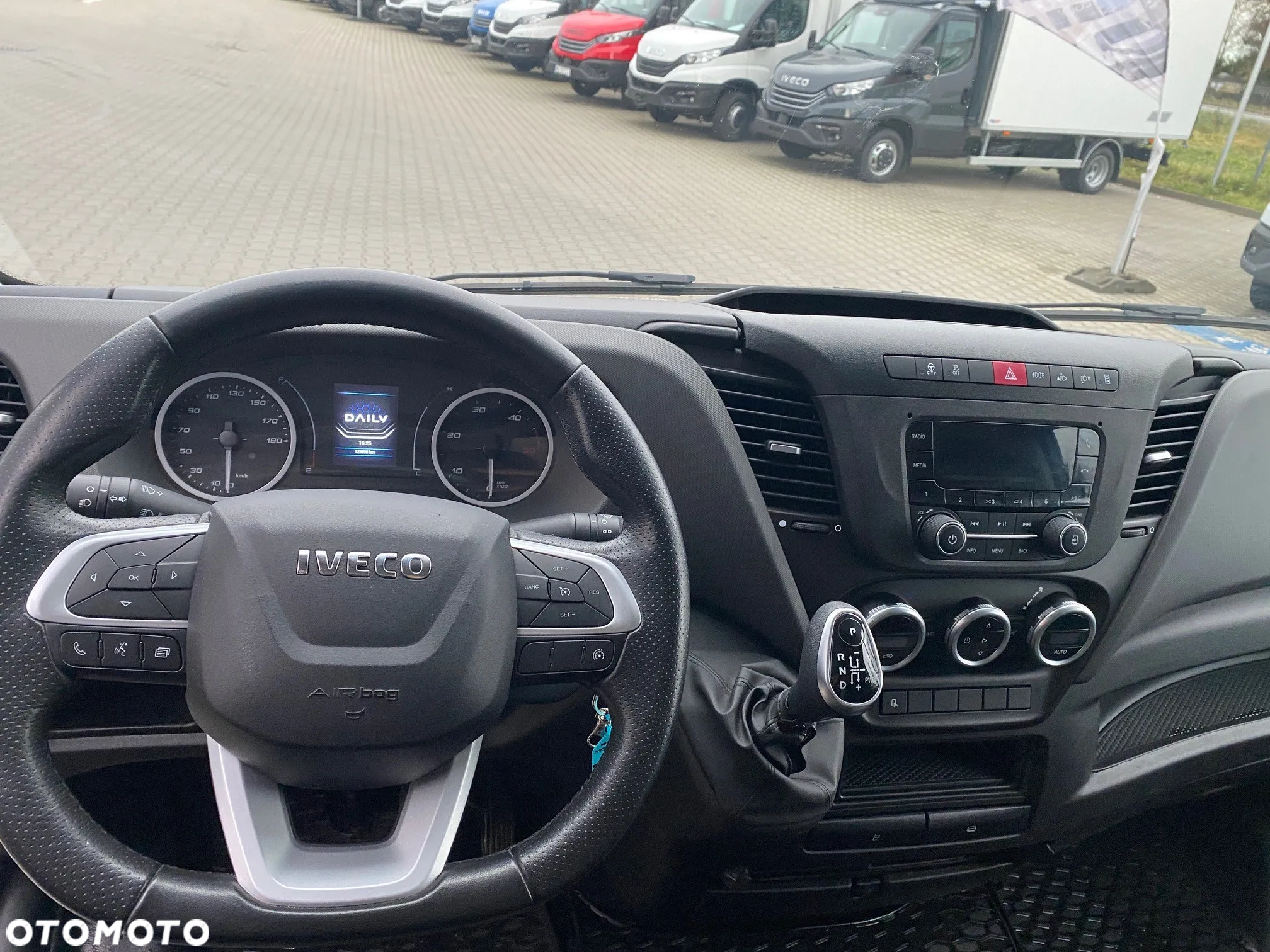 Iveco DAILY 35S18 - 9