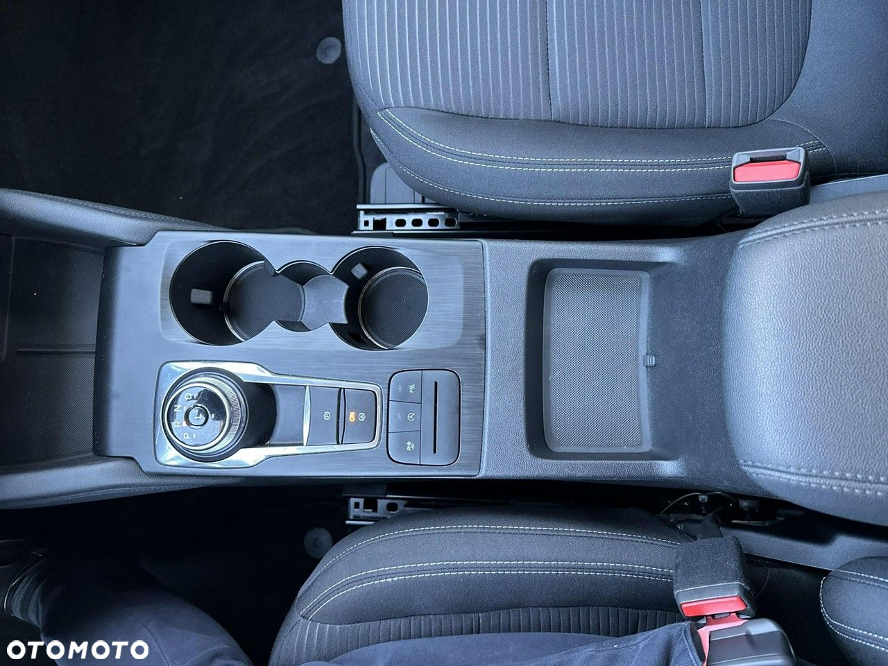 Ford Kuga - 23