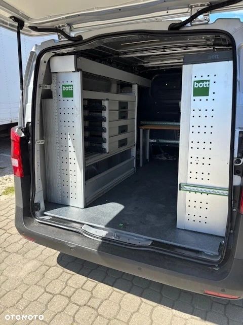 Mercedes-Benz VITO - 13