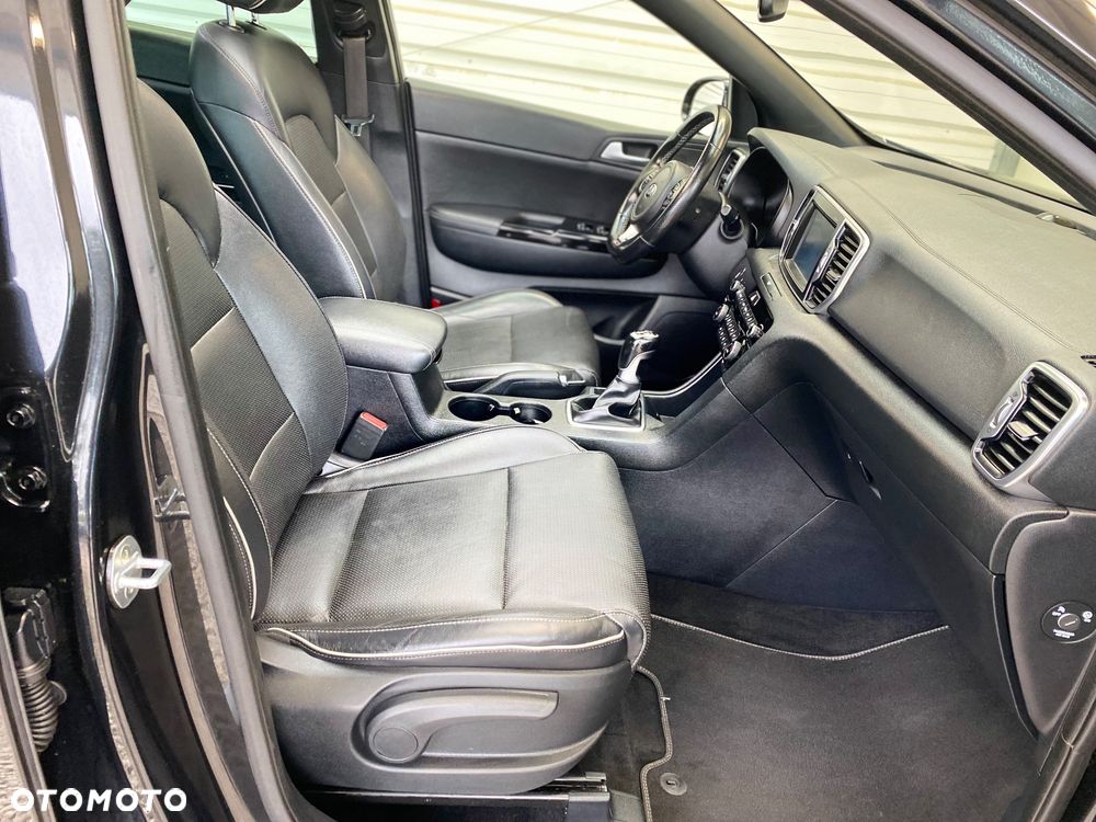 Kia Sportage 1.6 T-GDI AWD GT LINE - 16