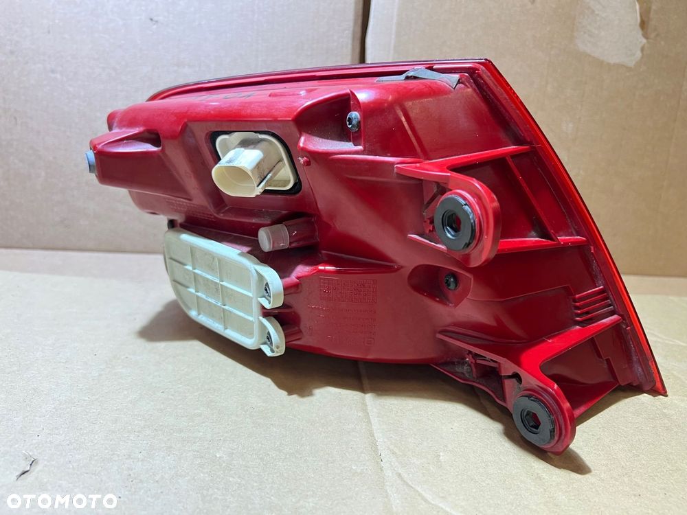audi a8 d4 lampa prawa tylna prawy tył w błotnik usa 4h0945096a - 4