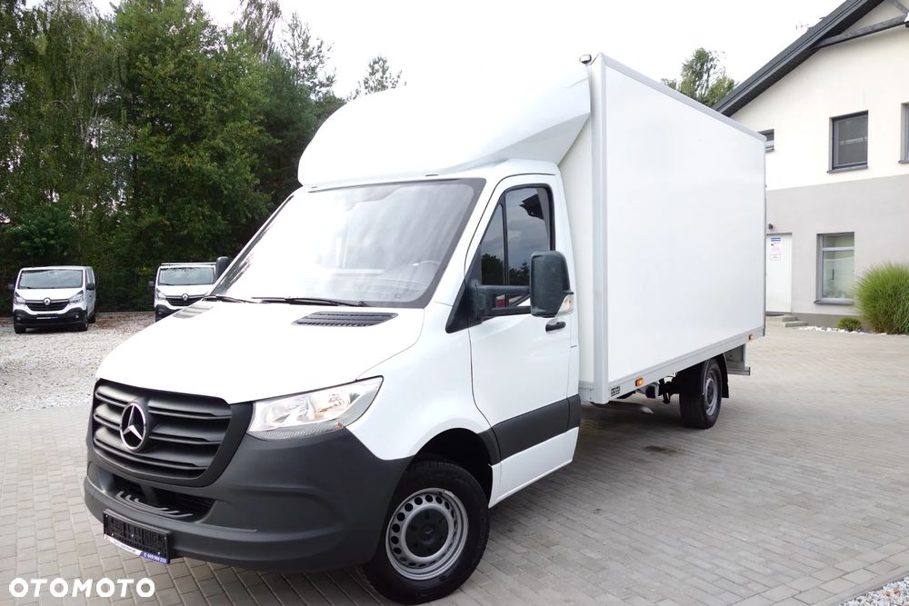 Mercedes-Benz Sprinter 3.0 Bluetec Automat 319  Kontener + Winda 750 kg. - 27