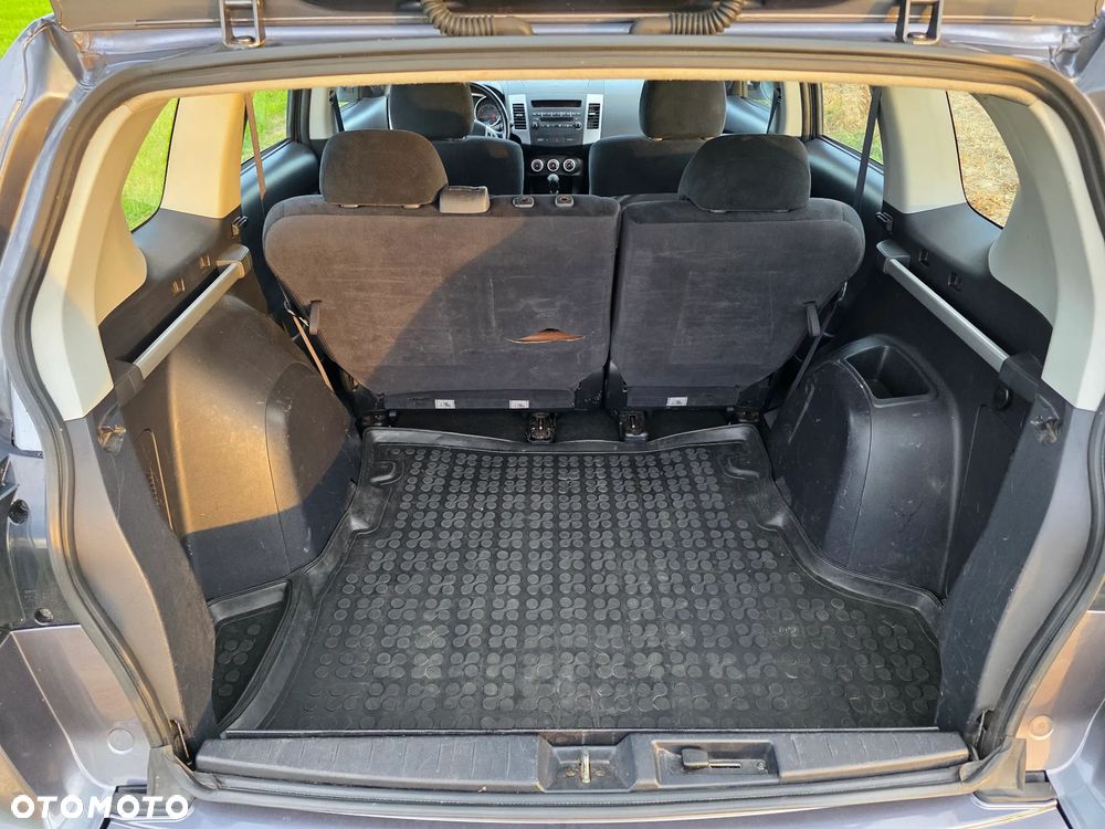 Mitsubishi Outlander - 31