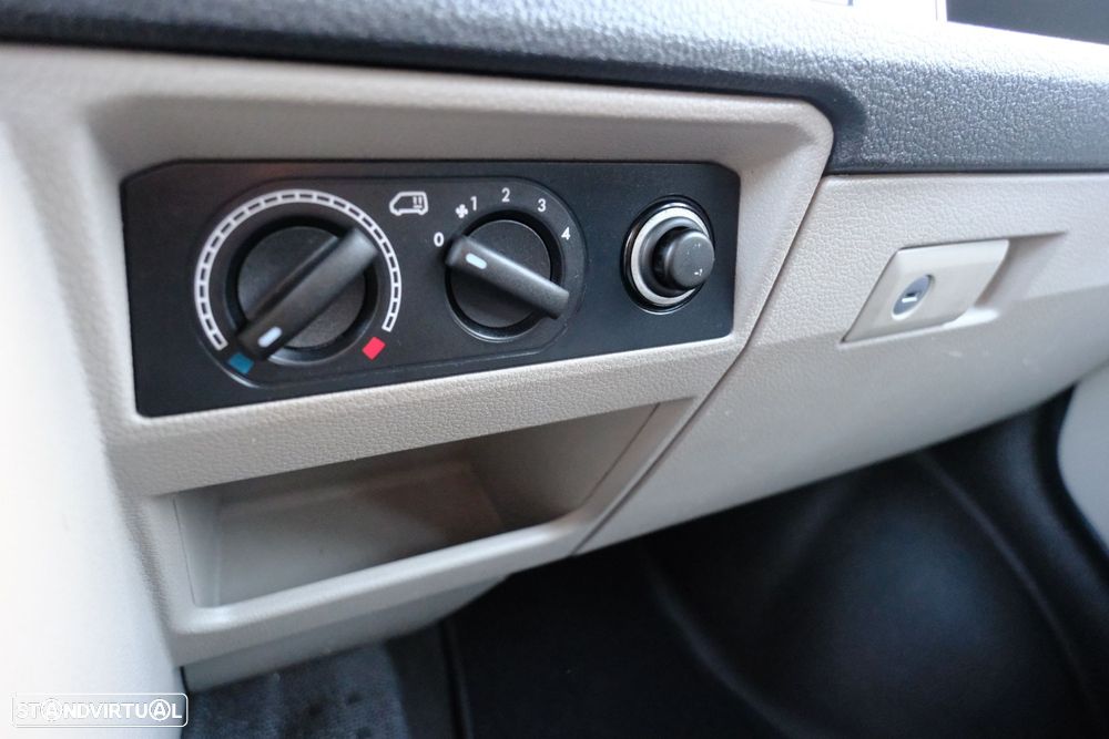 VW Transporter - 22