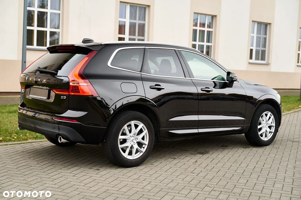 Volvo XC 60 D3 Momentum Pro - 4