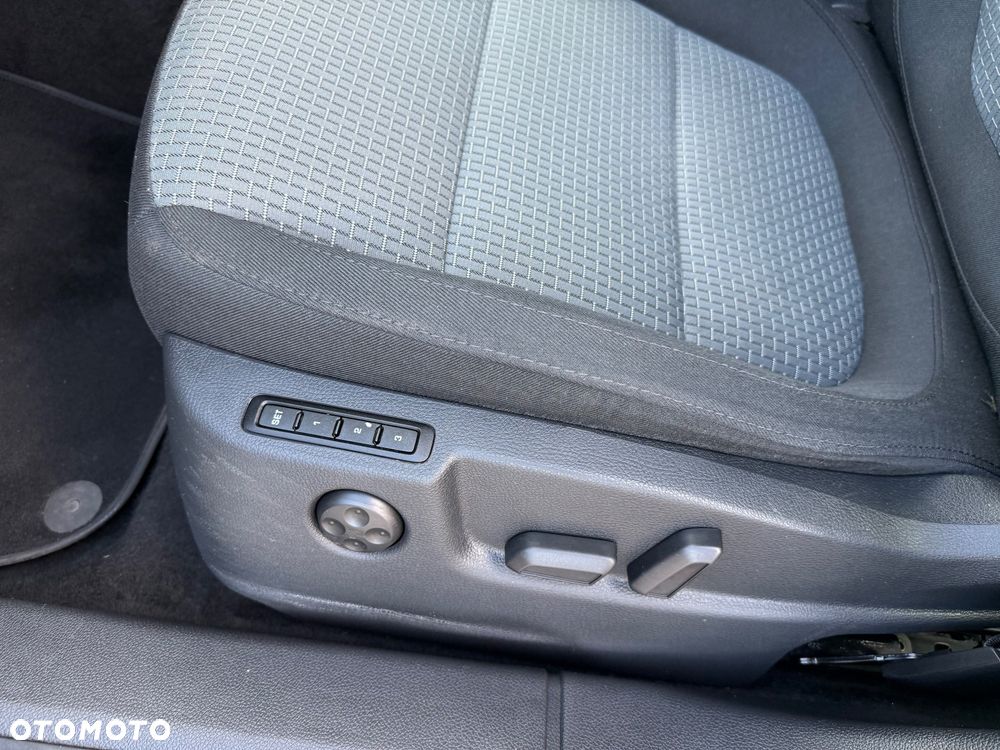 Skoda Superb 2.0 TDI DSG Elegance - 10