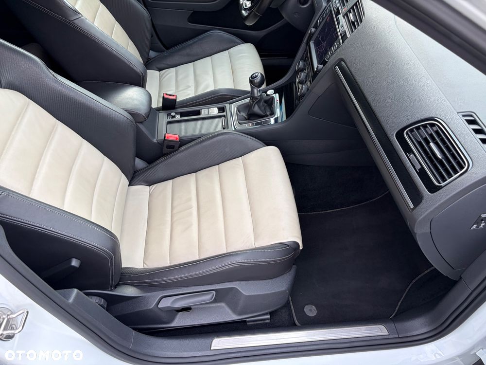 Volkswagen Golf 2.0 TSI BMT 4Mot R - 28