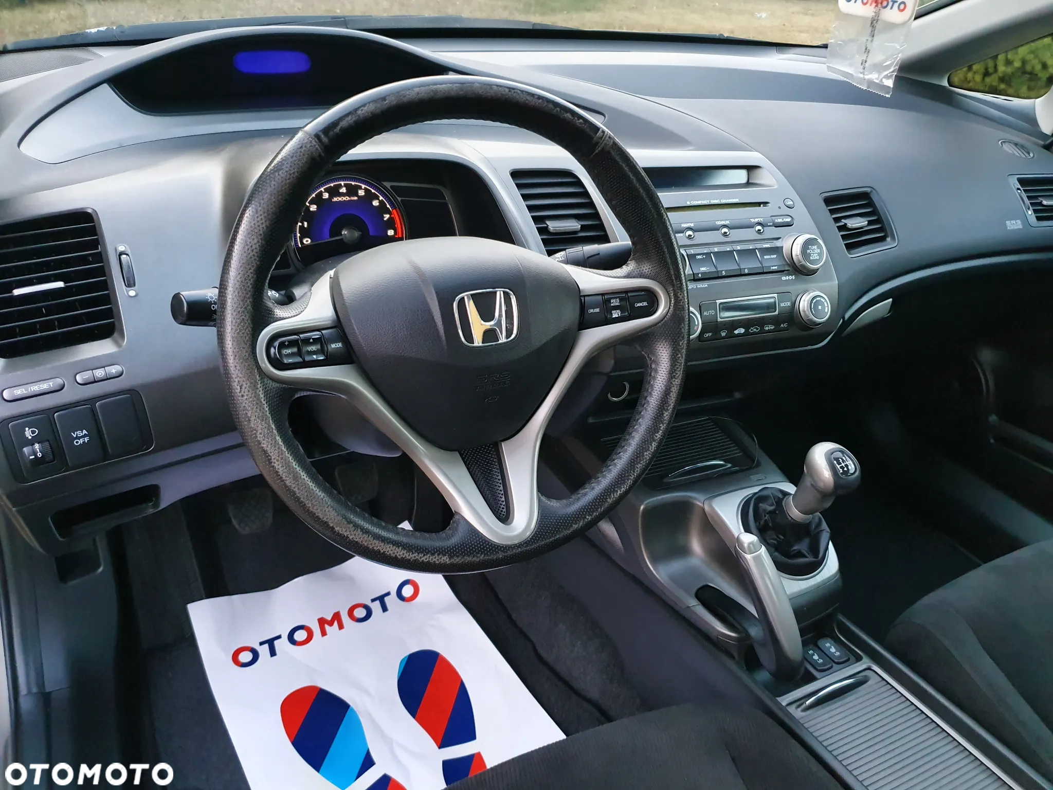 Honda Civic 1.8 Executive - 12