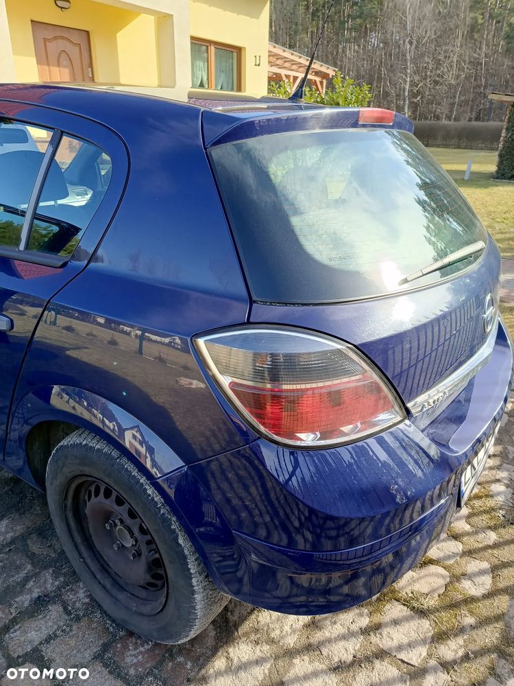 Opel Astra 1.6 - 8