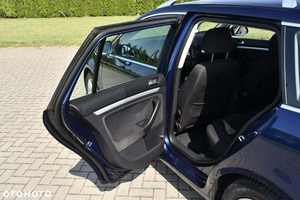 Volkswagen Golf - 16