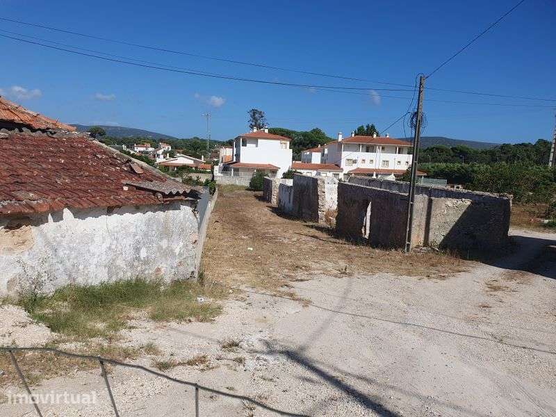 Ruina com terreno maça/ Sesimbra - Castelo estrada nacional 379 - Grande imagem: 2/4
