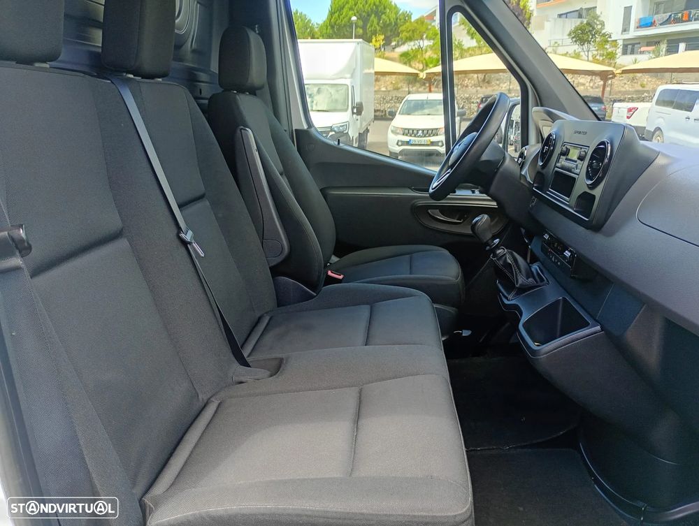 Mercedes-Benz SPRINTER - 19