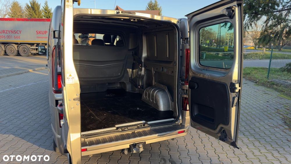 Opel Vivaro - 8